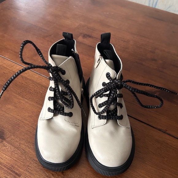 Girls Zara Combat Boots Sz 28 - Picture 1 of 4